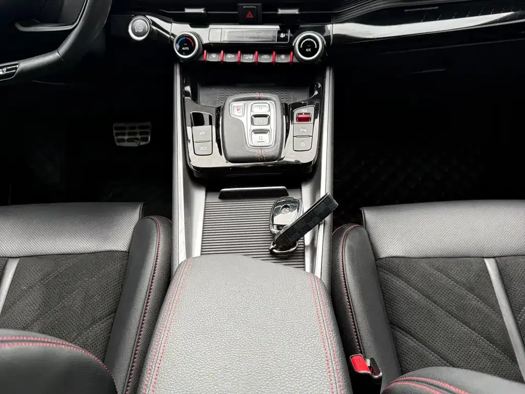 Hyundai Fista 2023 из CN, фото 7