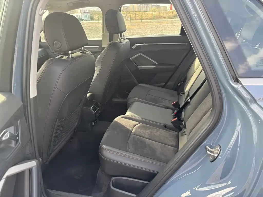 Audi Q3 2023 из CN, фото 5