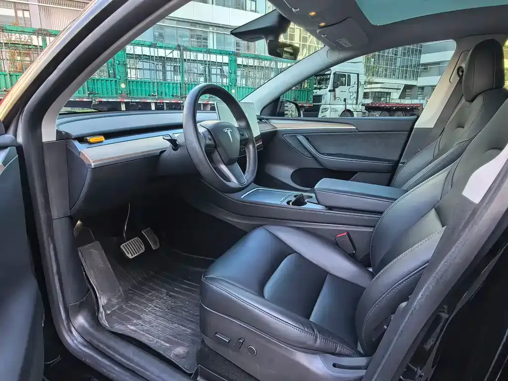 Tesla Model Y 2022 из CN, фото 10