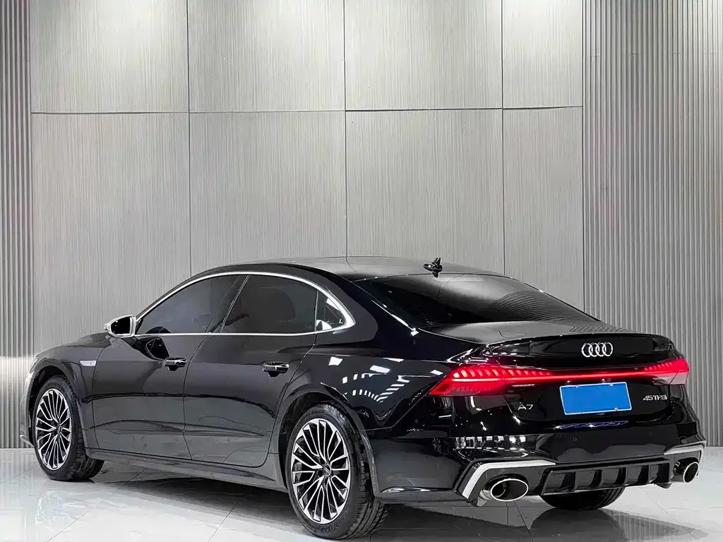 Audi A7L 2024 из CN, фото 4