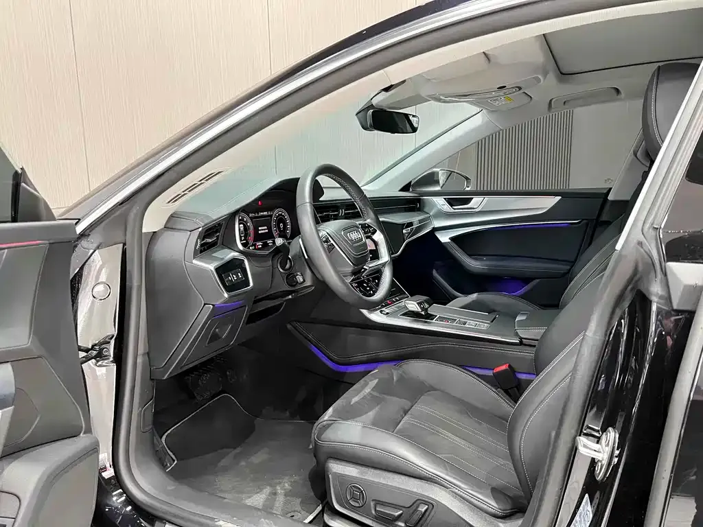 Audi A7L 2024 из CN, фото 8