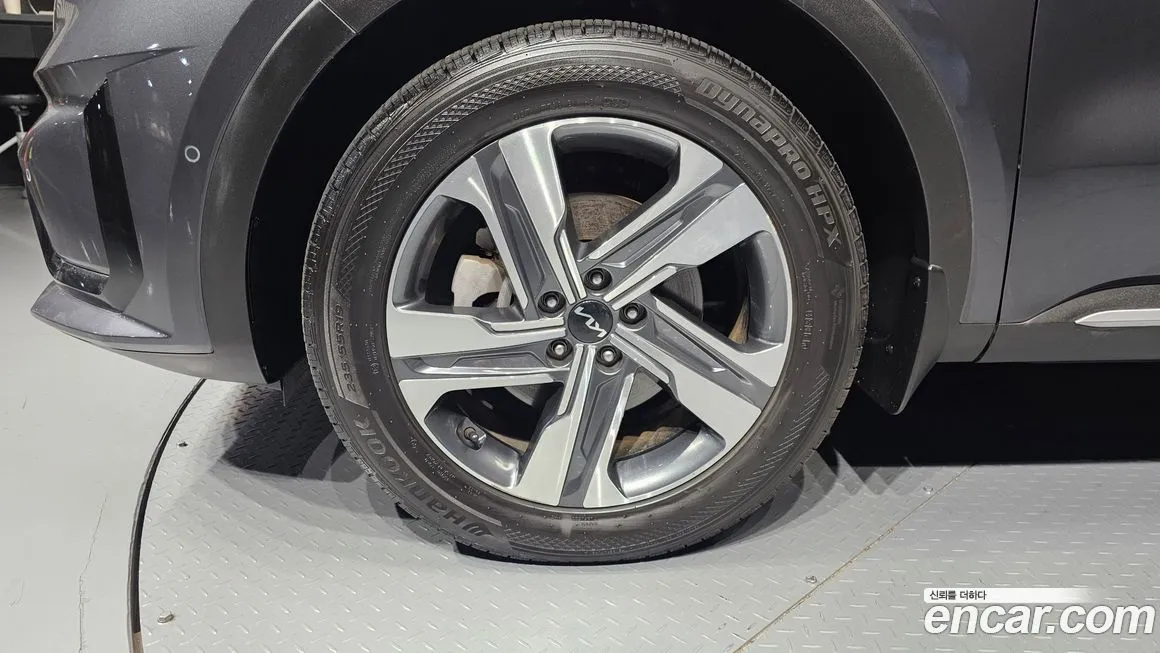 Kia Sorento — фото 5