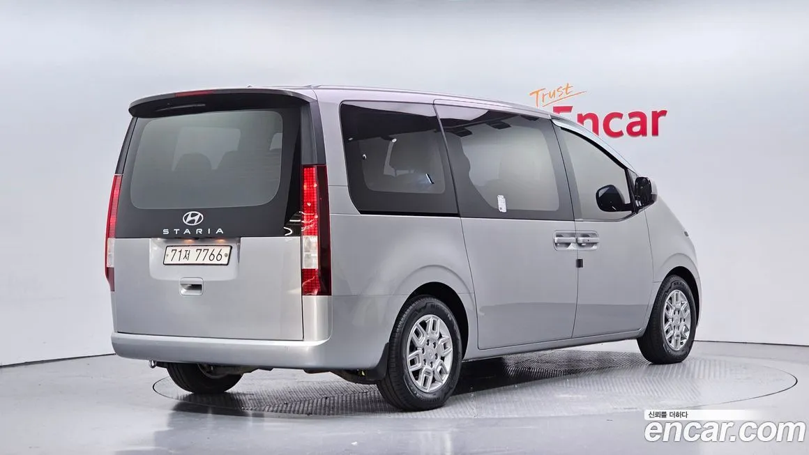 Hyundai Staria — фото 2