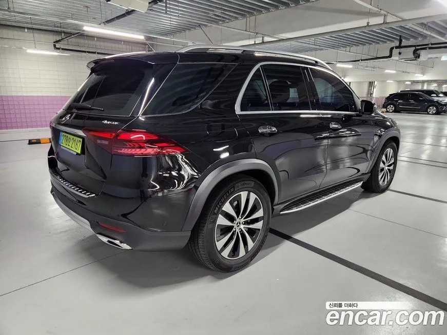 Mercedes-Benz GLE-Class — фото 6