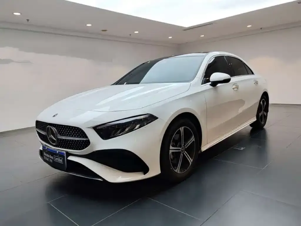 Mercedes-Benz A-Class 2023 из CN, фото 1