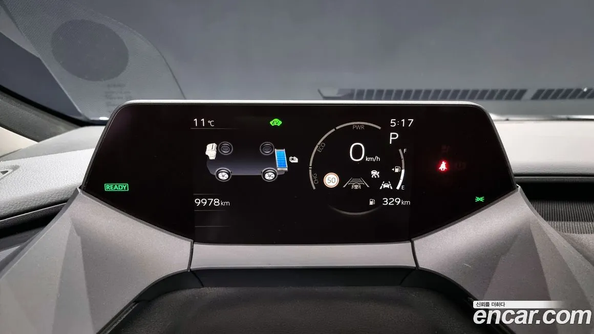 Toyota Prius 2024 из KR, фото 8