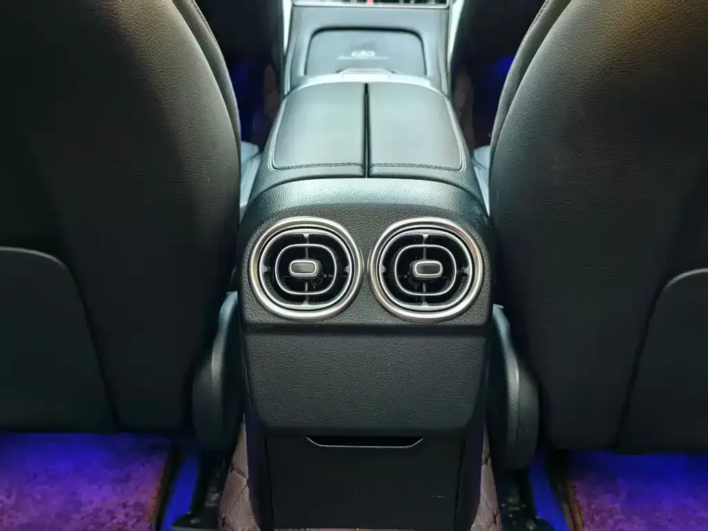 Mercedes-Benz C-Class 2024 из CN, фото 9