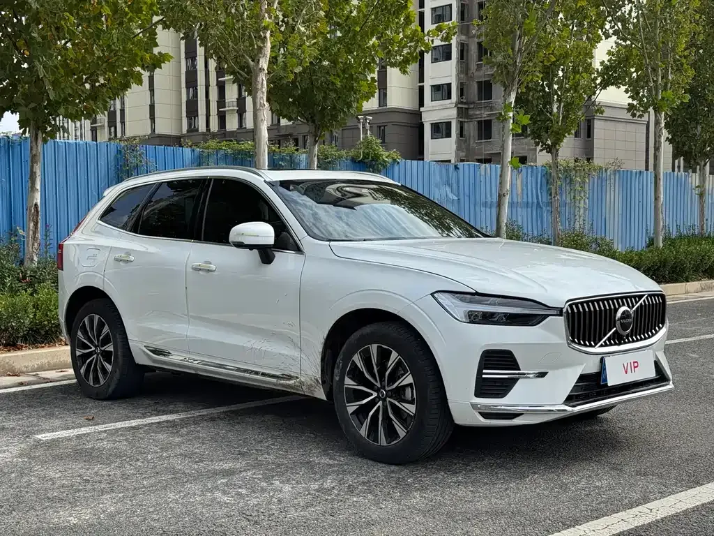 Volvo XC60 2023 из CN, фото 2