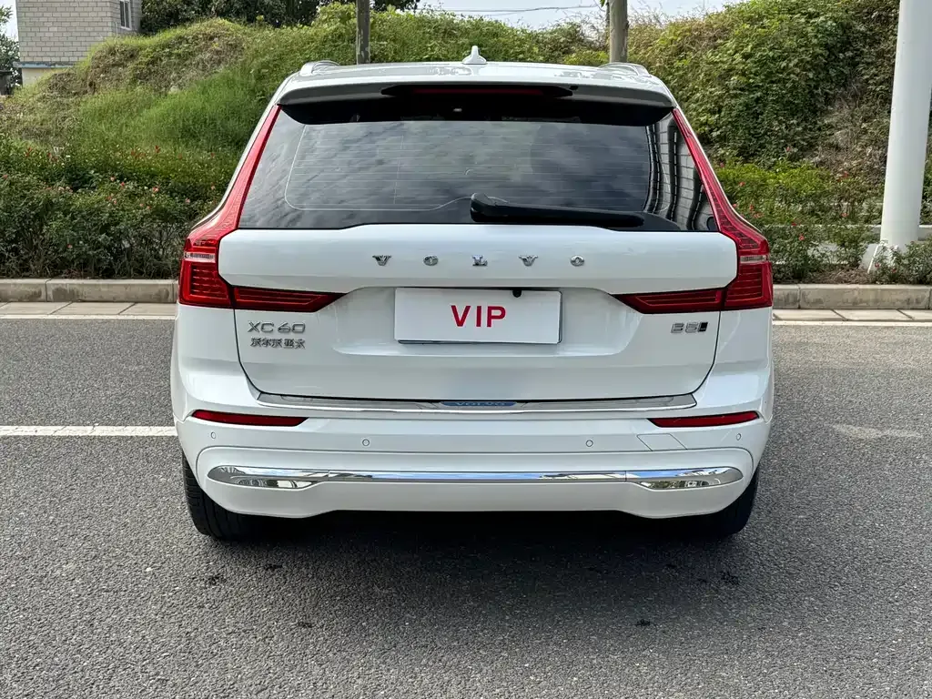 Volvo XC60 2023 из CN, фото 7