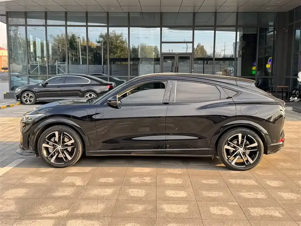 Ford Mustang Mach-E 2023 из CN, фото 3