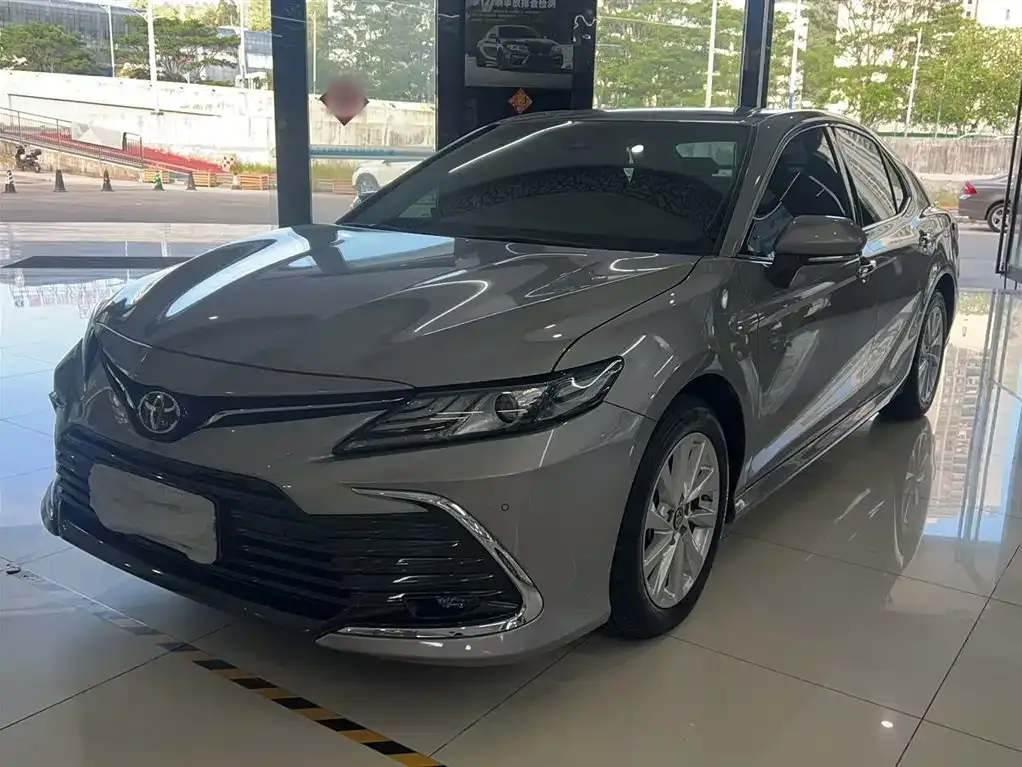 Toyota Camry 2023 из CN, фото 1