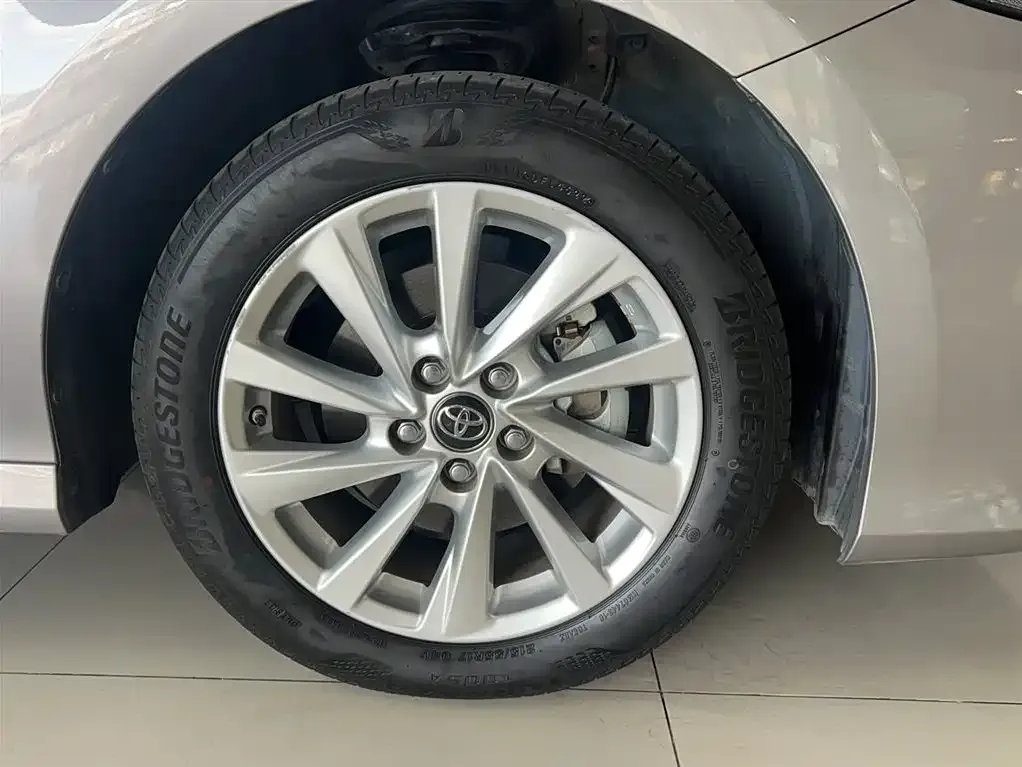 Toyota Camry 2023 из CN, фото 4