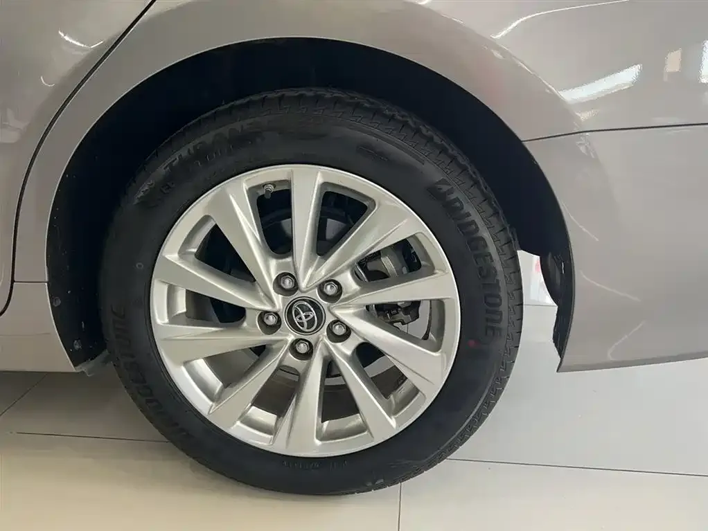 Toyota Camry 2023 из CN, фото 7