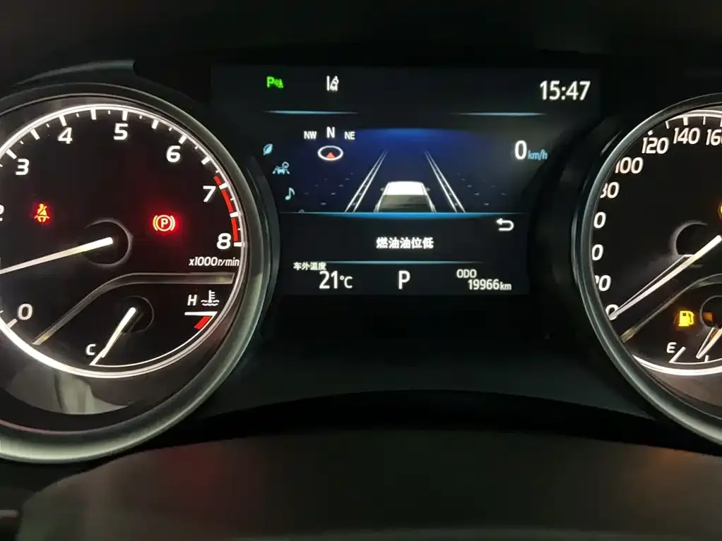 Toyota Camry 2023 из CN, фото 9