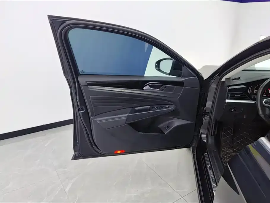 Volkswagen Passat 2022 из CN, фото 7