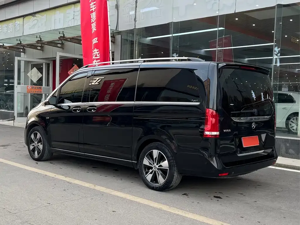 Mercedes-Benz V-Class 2024 из CN, фото 4