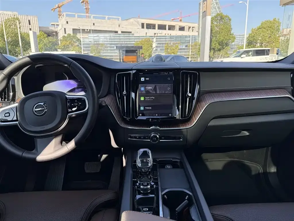 Volvo XC60 PHEV 2024 из CN, фото 10