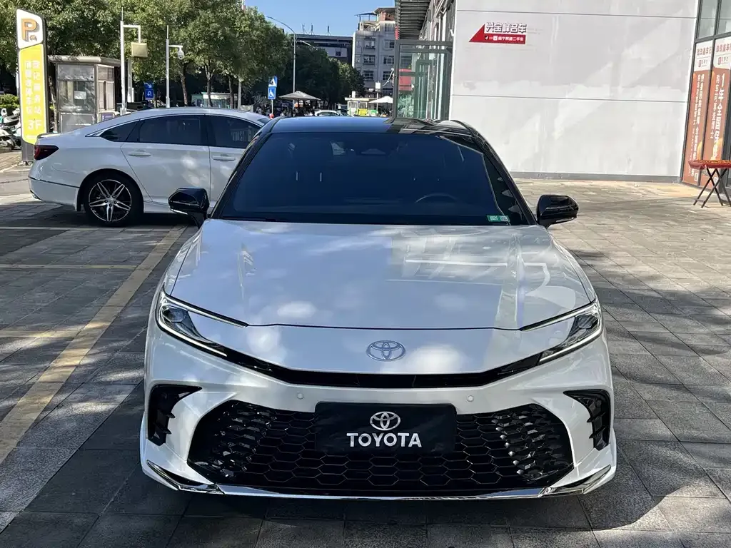 Toyota Camry 2024 из CN, фото 3