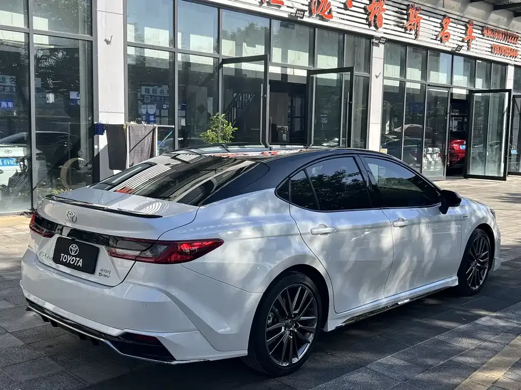 Toyota Camry 2024 из CN, фото 6