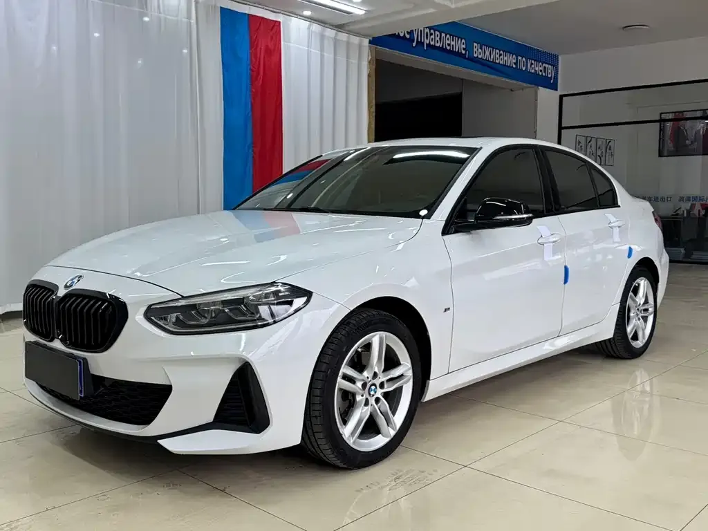 BMW 1 Series 2021 из CN, фото 1