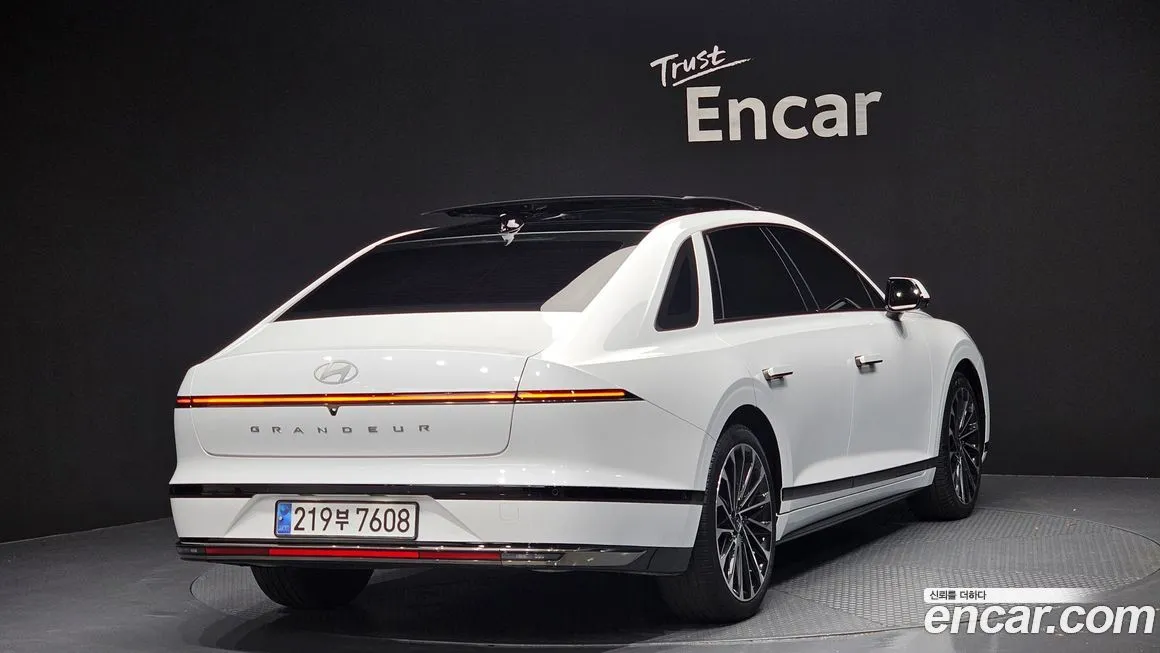 Hyundai Grandeur 2024 из KR, фото 2