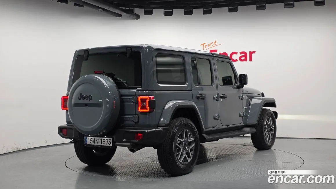 Jeep Wrangler — фото 2