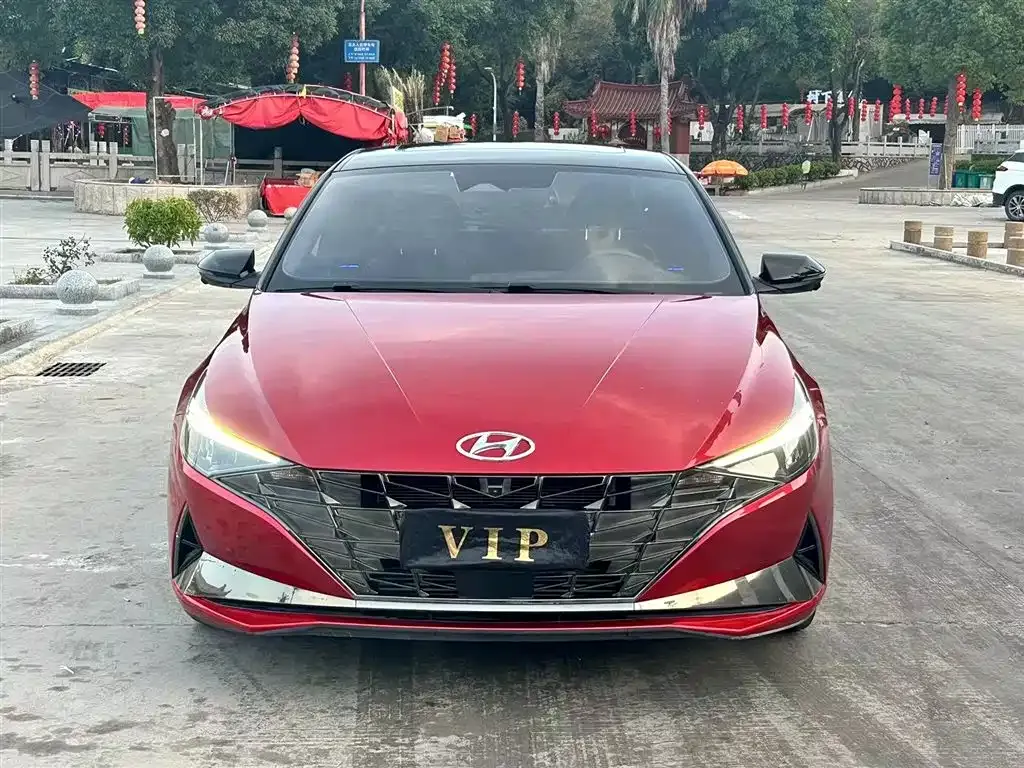 Hyundai Elantra — фото 2
