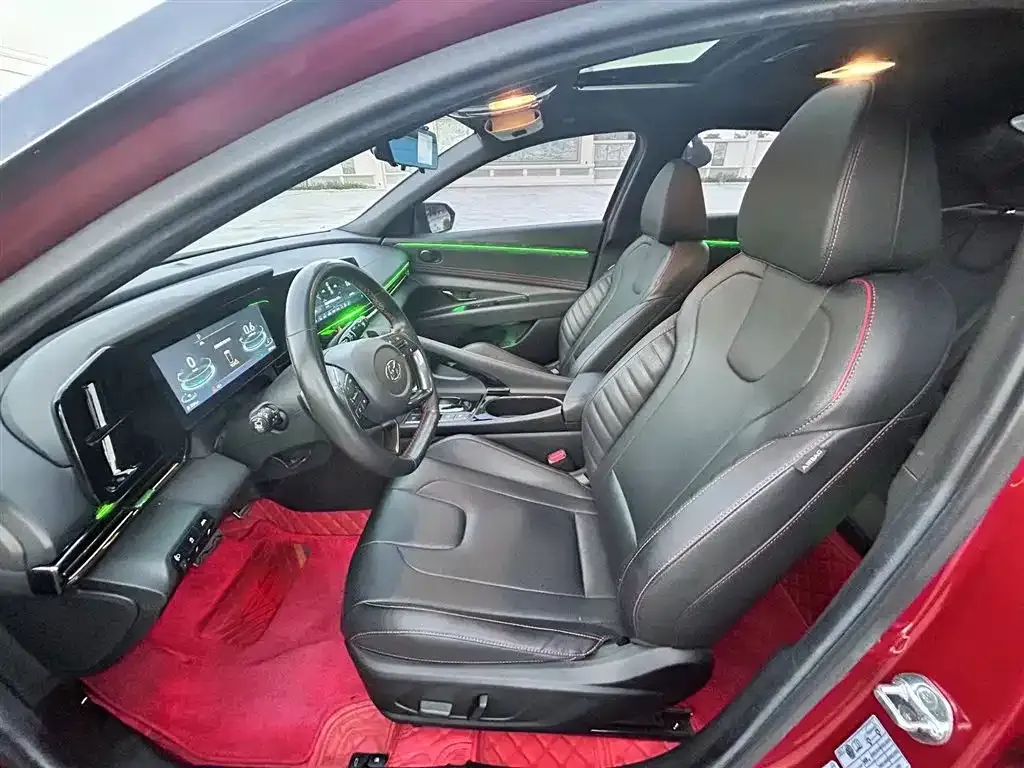 Hyundai Elantra — фото 8