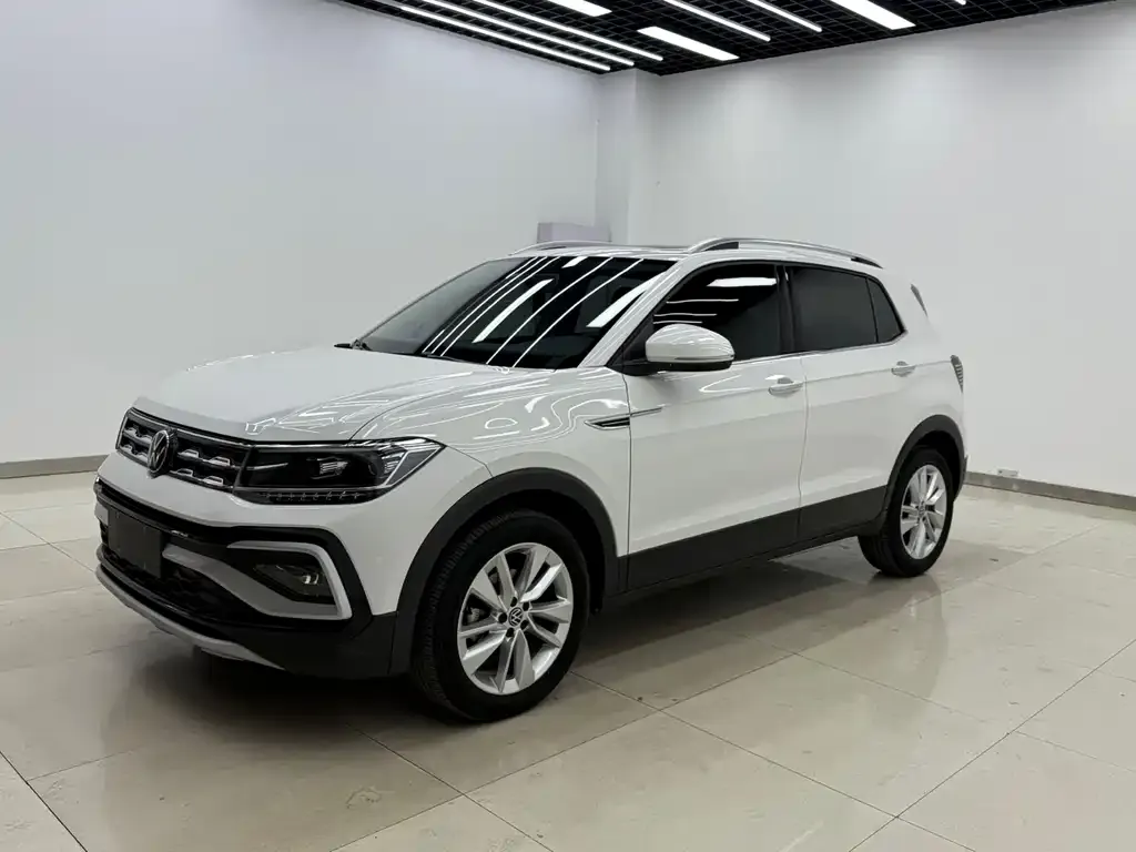 Volkswagen T-Cross — фото 1