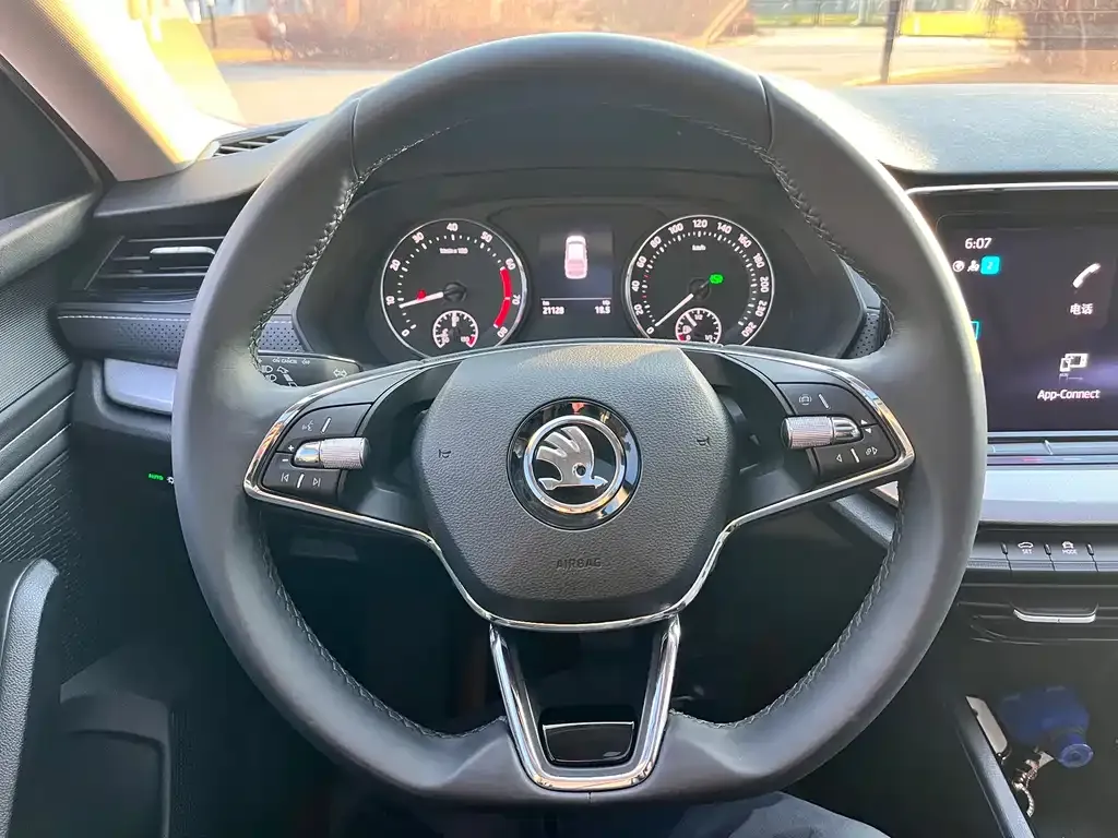 Skoda Octavia 2022 из CN, фото 10
