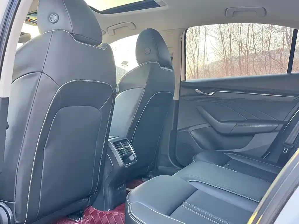 Skoda Octavia 2022 из CN, фото 6