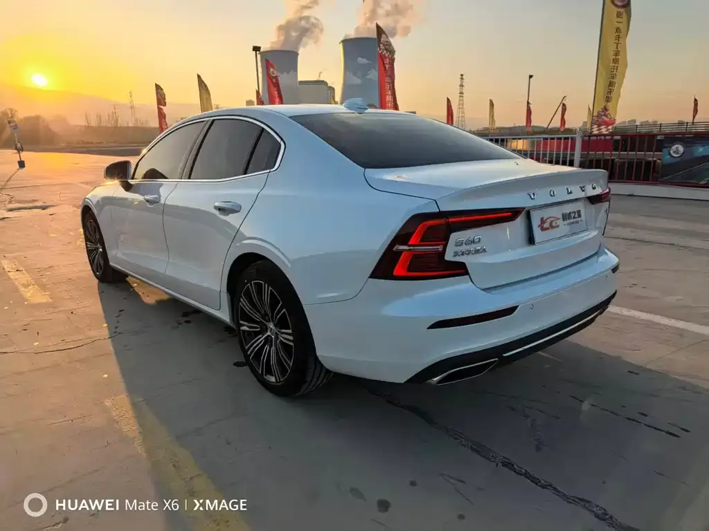 Volvo S60 2021 из CN, фото 6