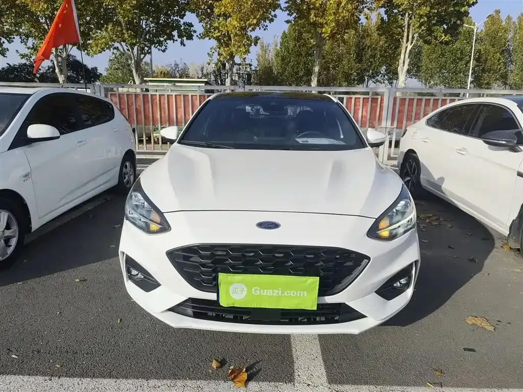 Ford Focus 2022 из CN, фото 3