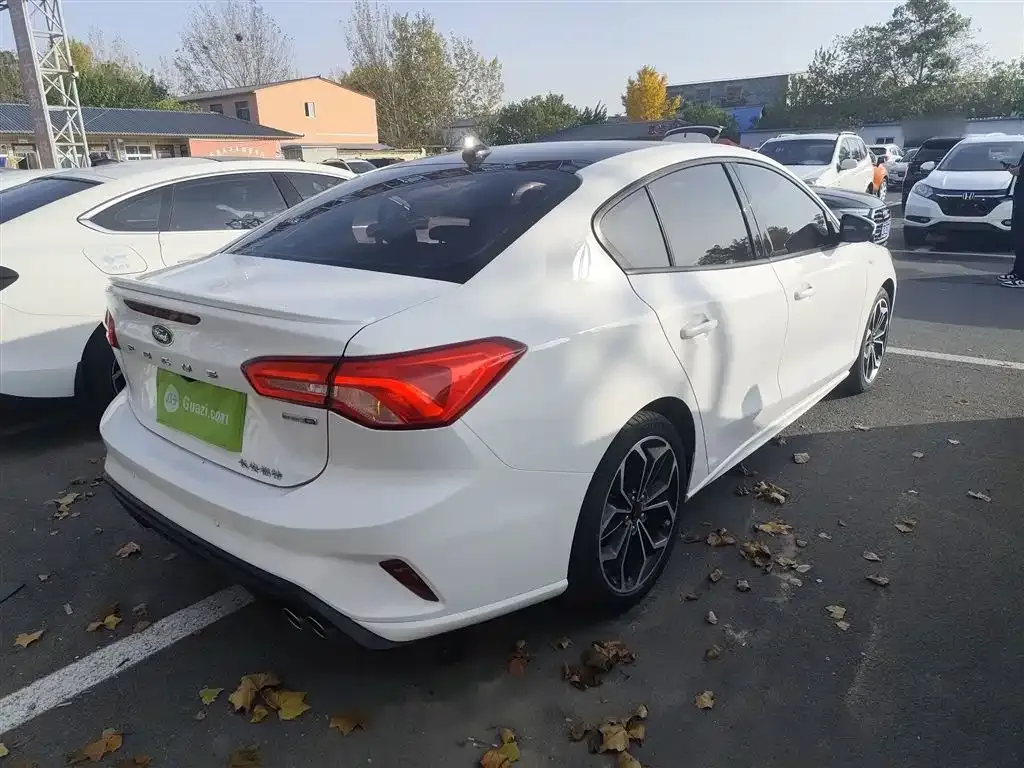 Ford Focus 2022 из CN, фото 7