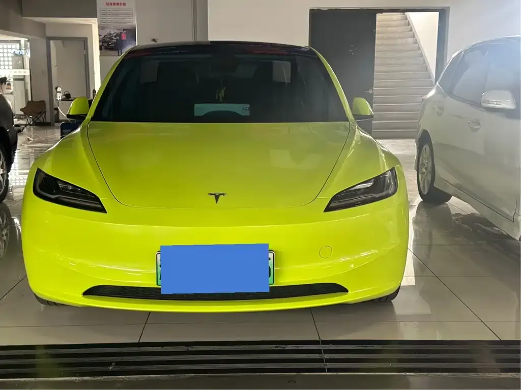 Tesla Model 3 2023 из CN, фото 2
