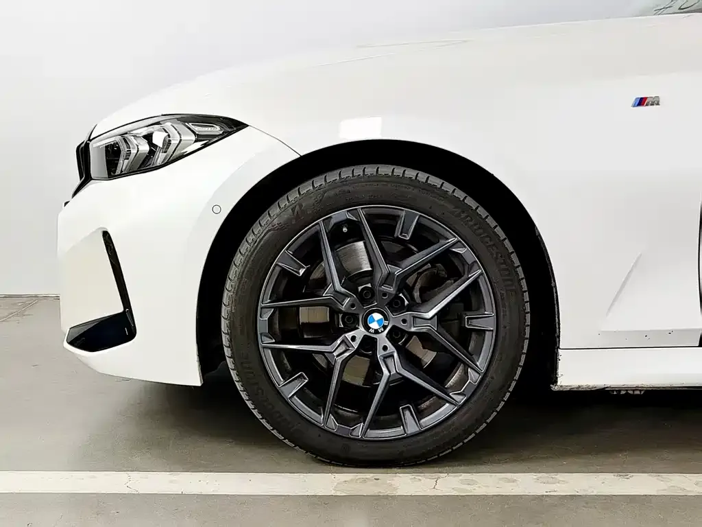 BMW 3 Series 2024 из CN, фото 4