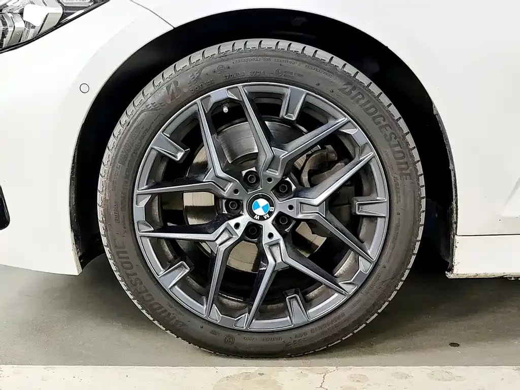 BMW 3 Series 2024 из CN, фото 5
