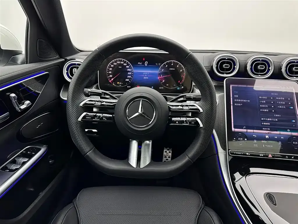 Mercedes-Benz C-Class — фото 10