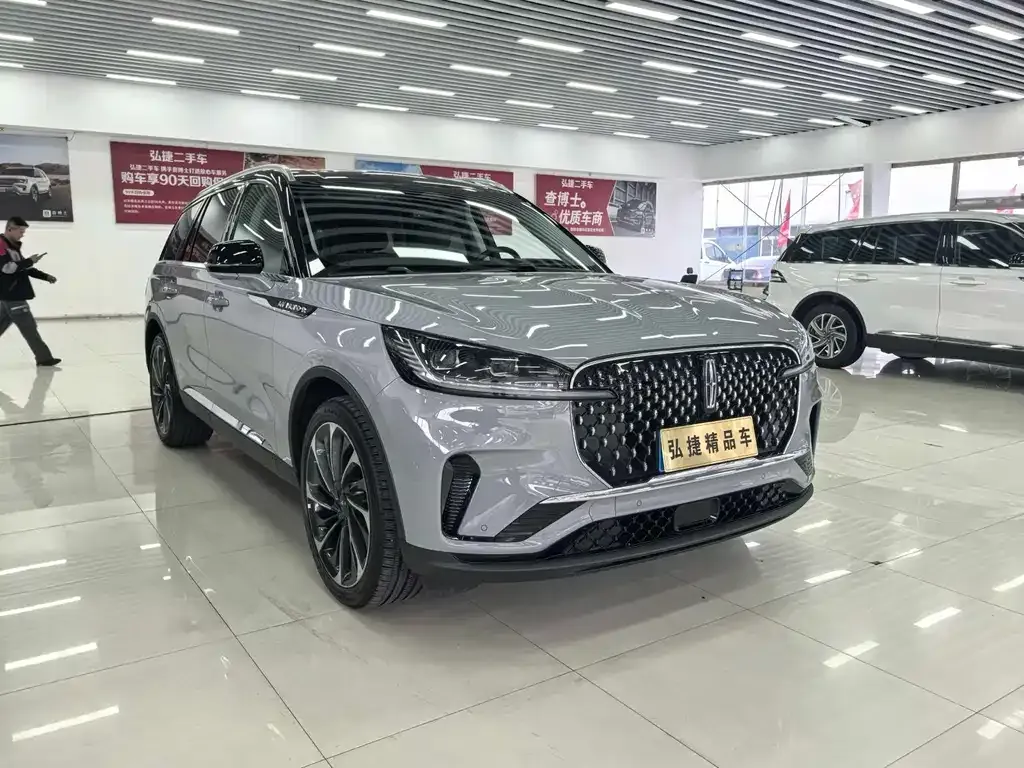 Lincoln Aviator 2024 из CN, фото 2