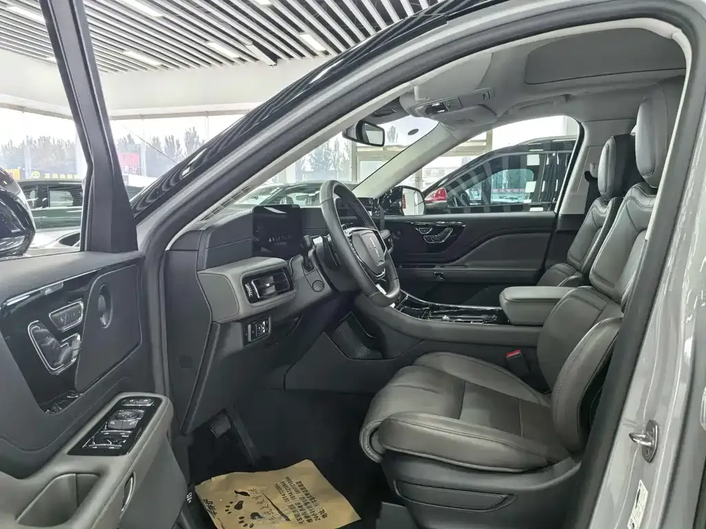 Lincoln Aviator 2024 из CN, фото 3