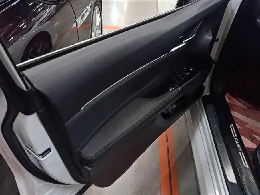 Toyota Camry 2021 из CN, фото 7