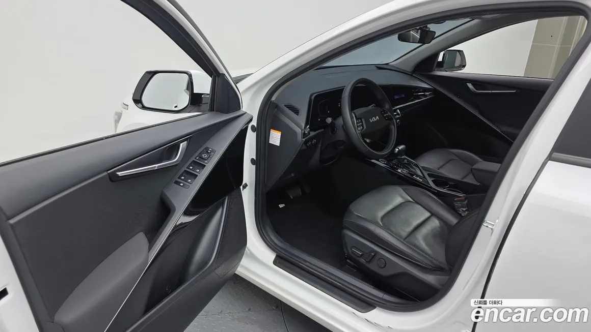 Kia Niro — фото 10