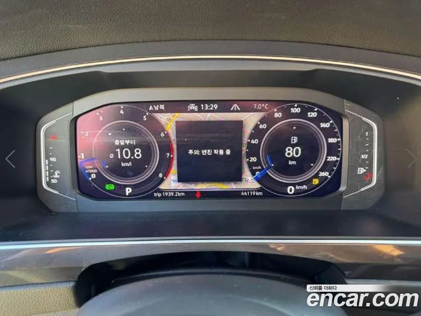 Volkswagen Tiguan — фото 9