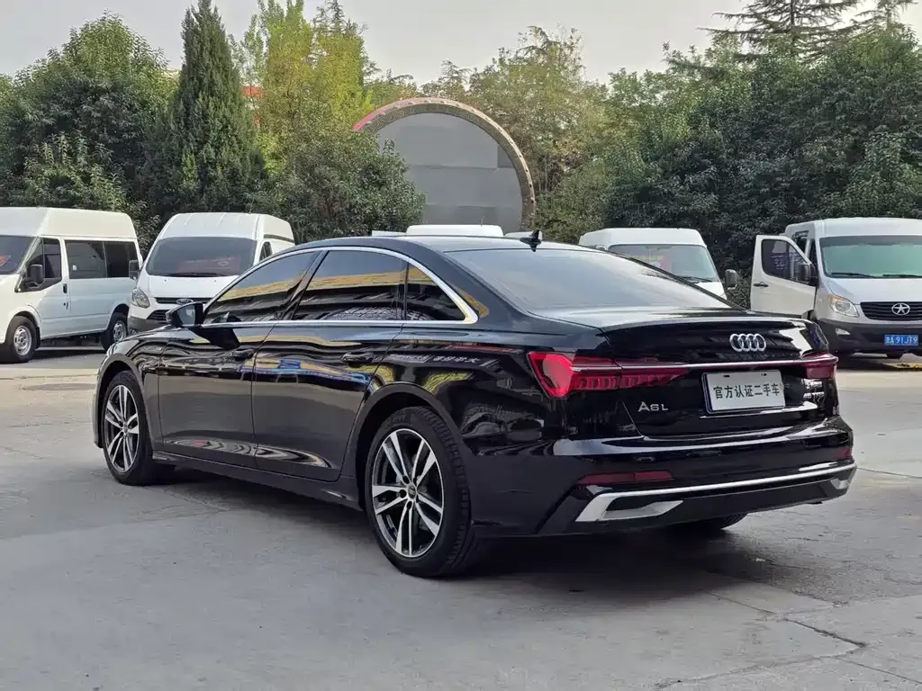 Audi A6L — фото 7