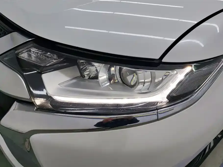 Mitsubishi Outlander 2023 из CN, фото 5