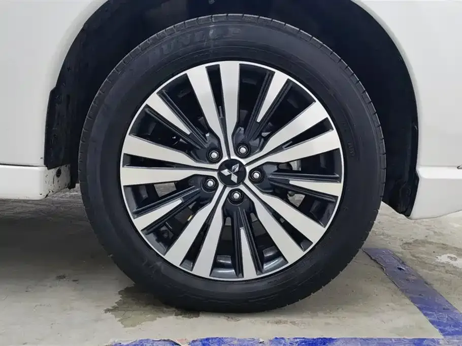 Mitsubishi Outlander 2023 из CN, фото 6