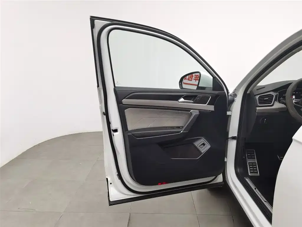 Volkswagen Tayron X 2023 из CN, фото 8