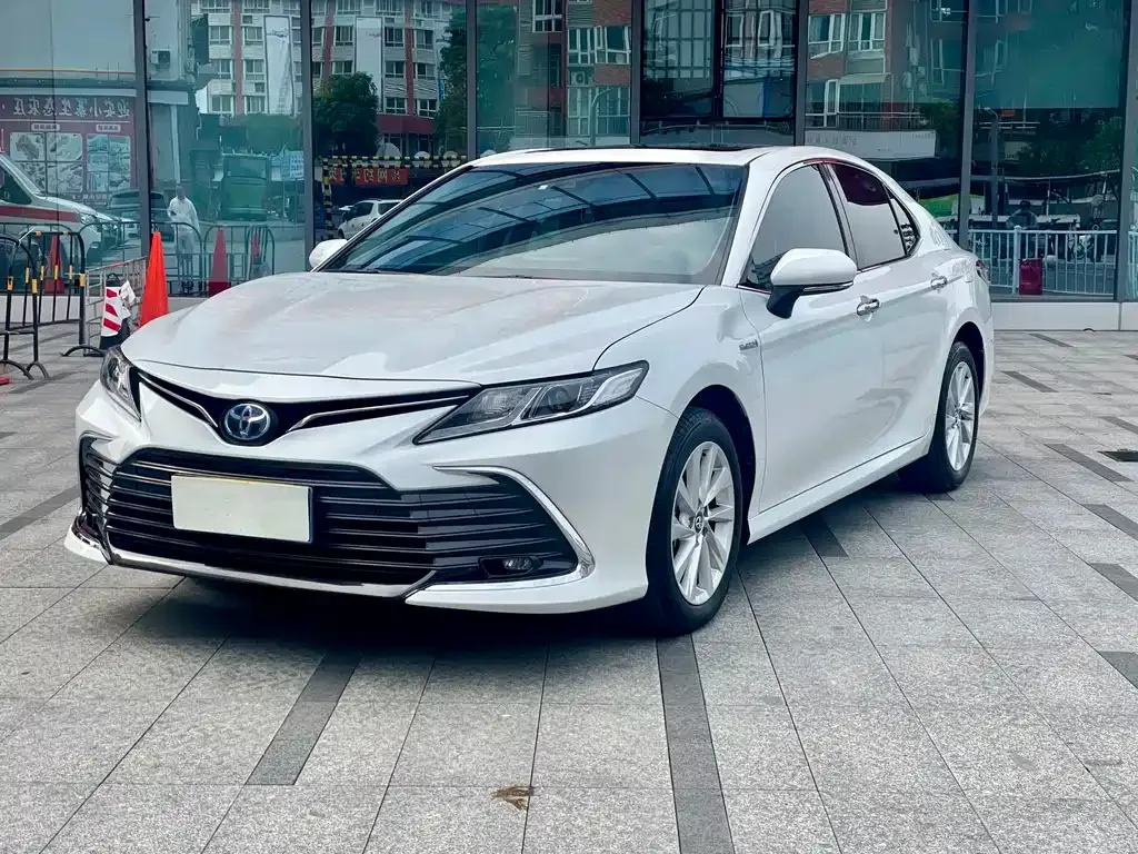 Toyota Camry 2024 из CN, фото 1
