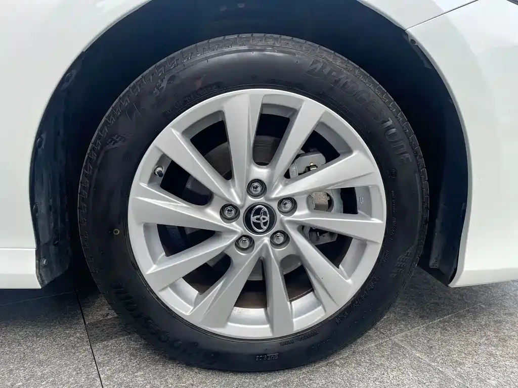 Toyota Camry 2024 из CN, фото 10