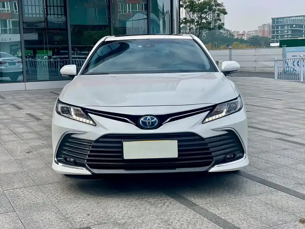 Toyota Camry 2024 из CN, фото 2